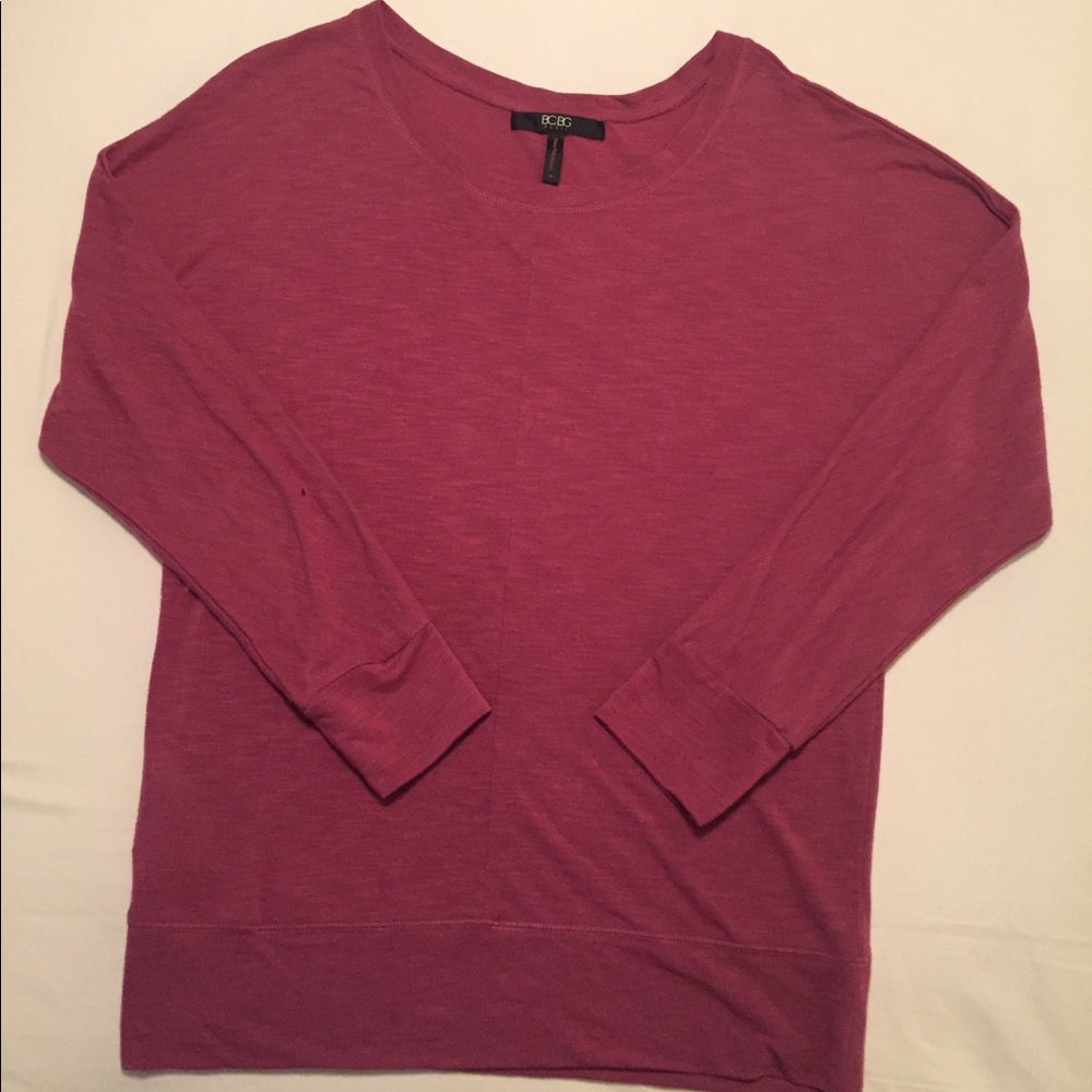 BCBG Paris - 3/4 Sleeve Top 💗